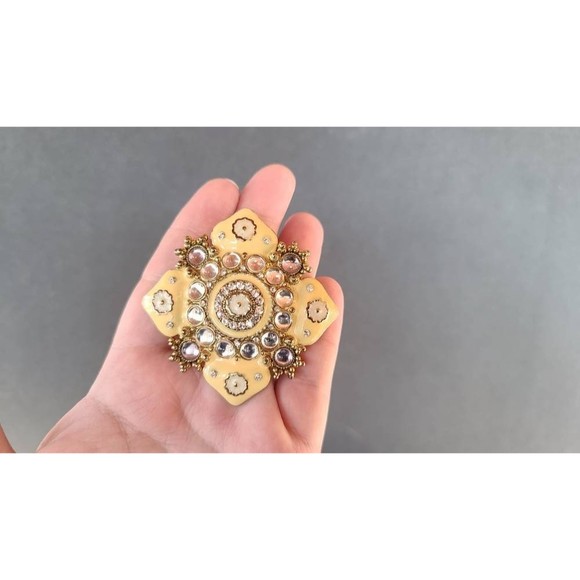 Rhinestone and Enamel Floral Brooch - Picture 3 of 10